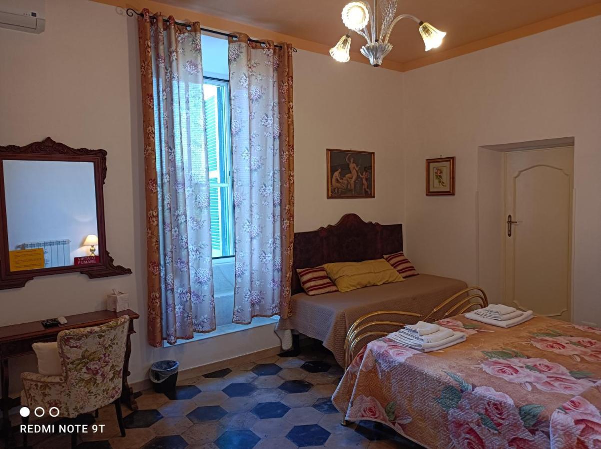 Bed and Breakfast Angelina Antica Dimora Террачина Экстерьер фото